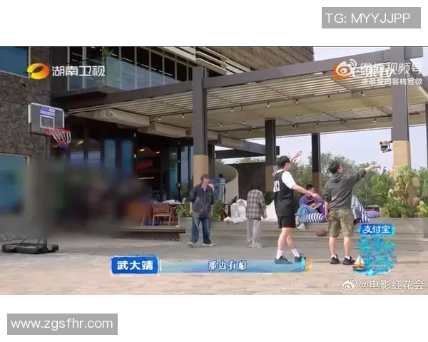 乐山王鹤棣篮球场周边活动丰富多彩吸引众多篮球爱好者聚集交流 乐山王鹤棣篮球场周边活动丰富多彩吸引众多篮球爱好者聚集交流